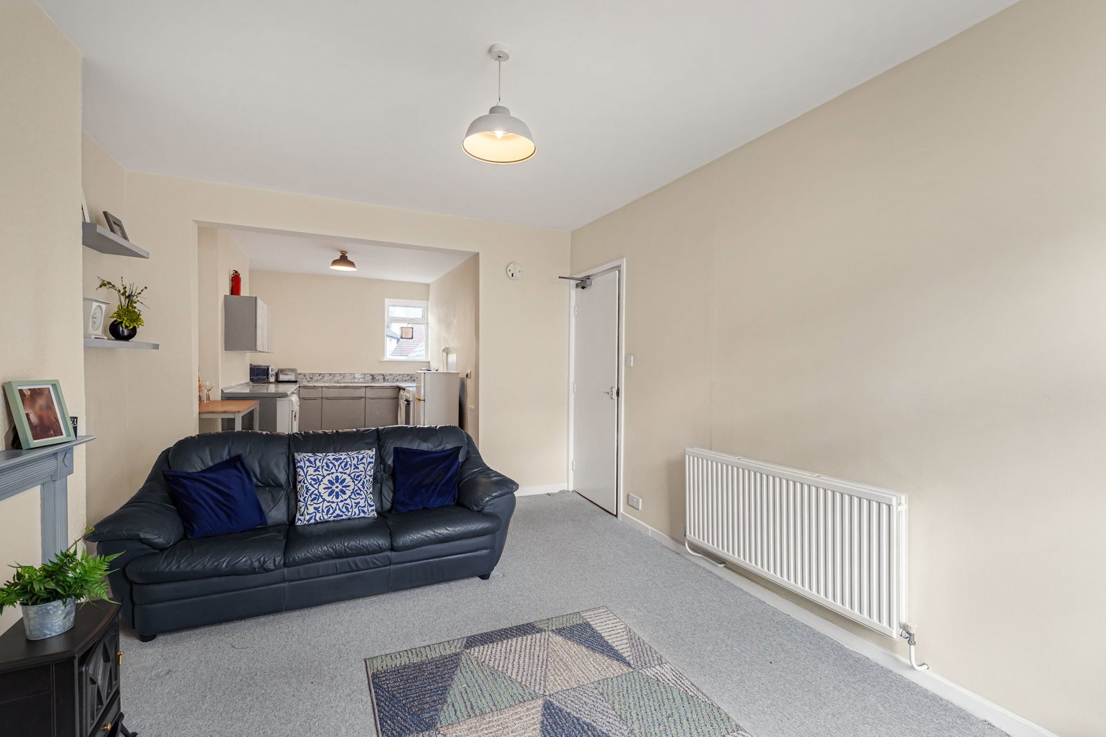Flat in Pontypool 4