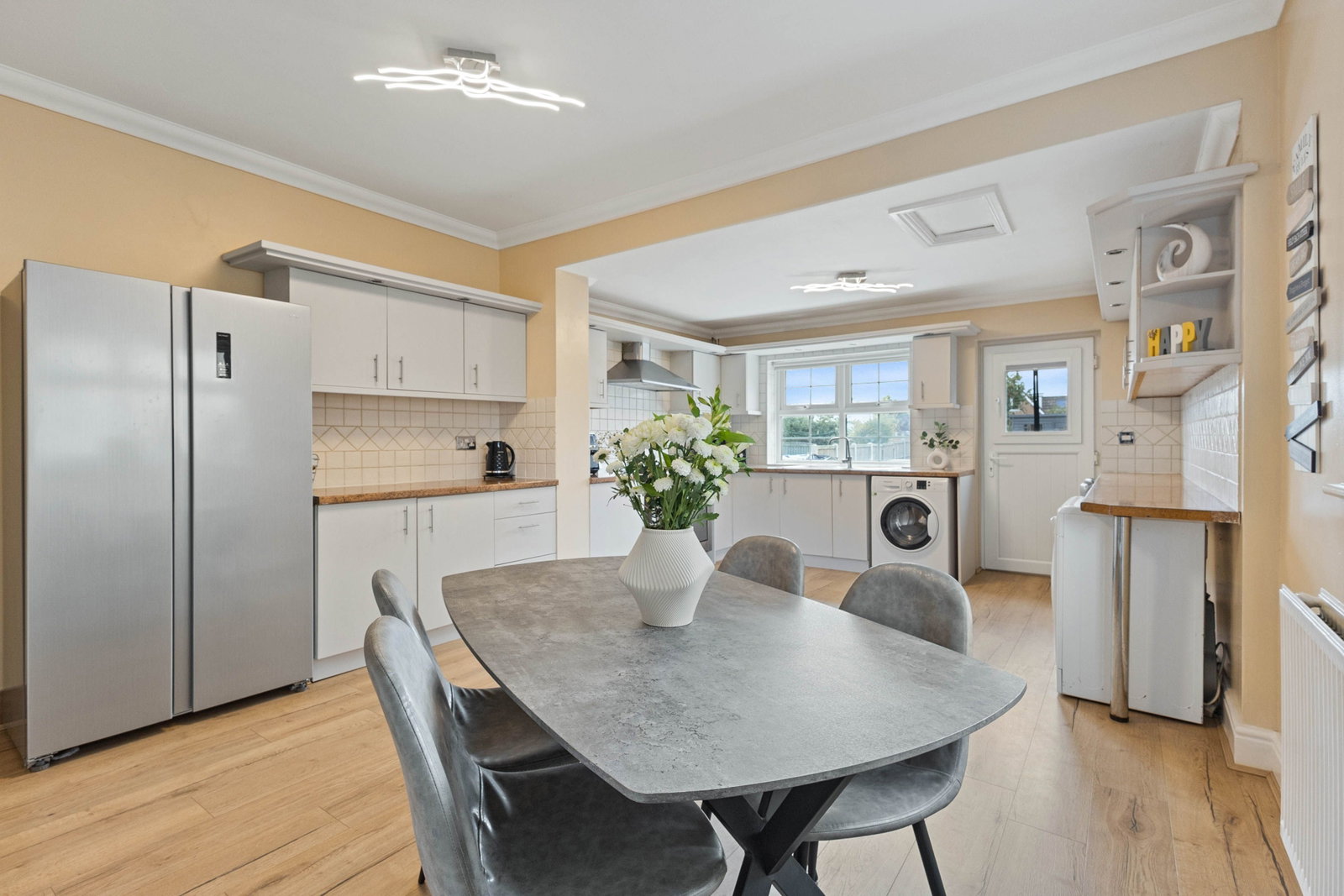 End Of Terrace House for sale in Knottingley, North Road Cottages, Fairburn, 862 m²