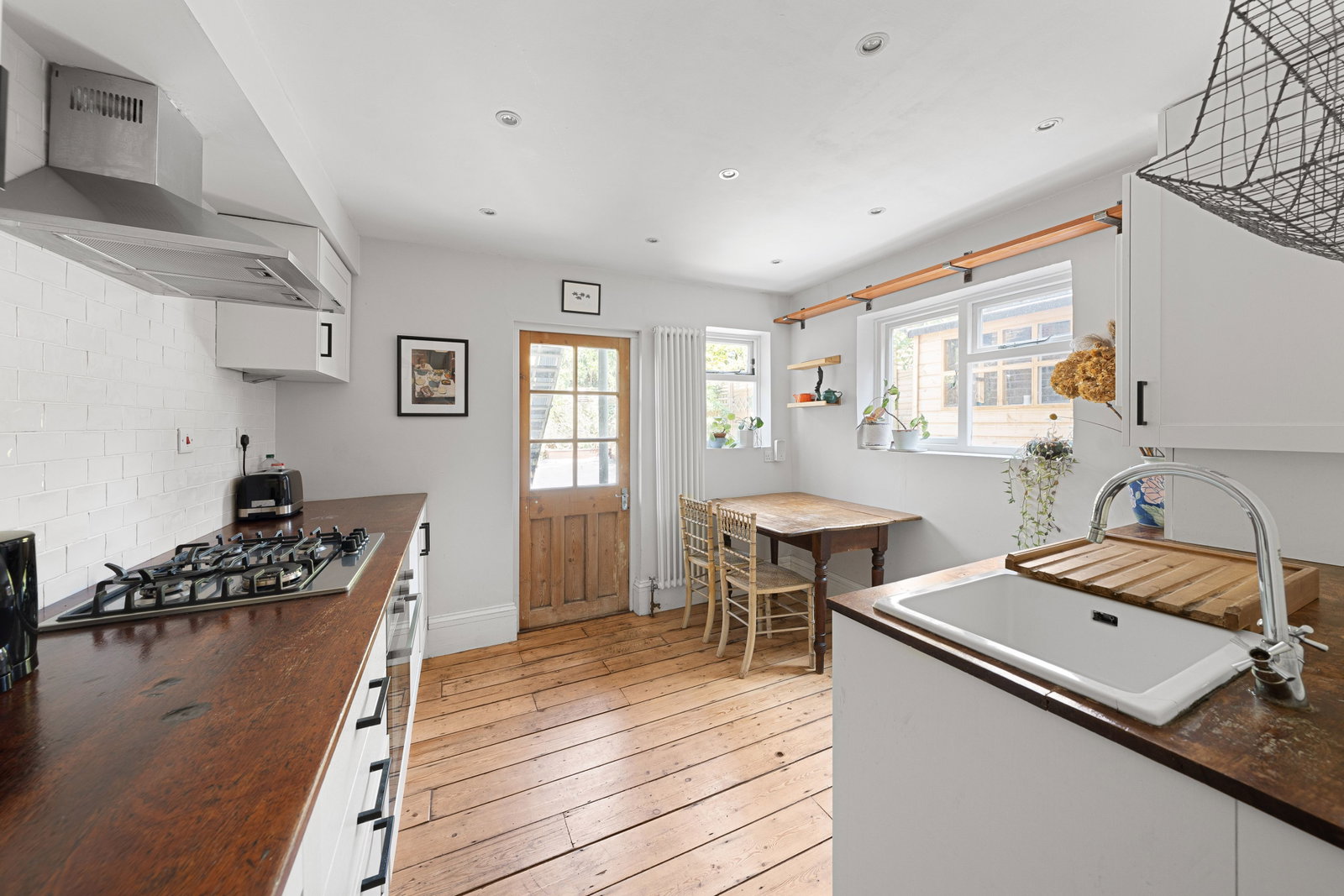 Flat for sale in London, Carden Road, London, SE15