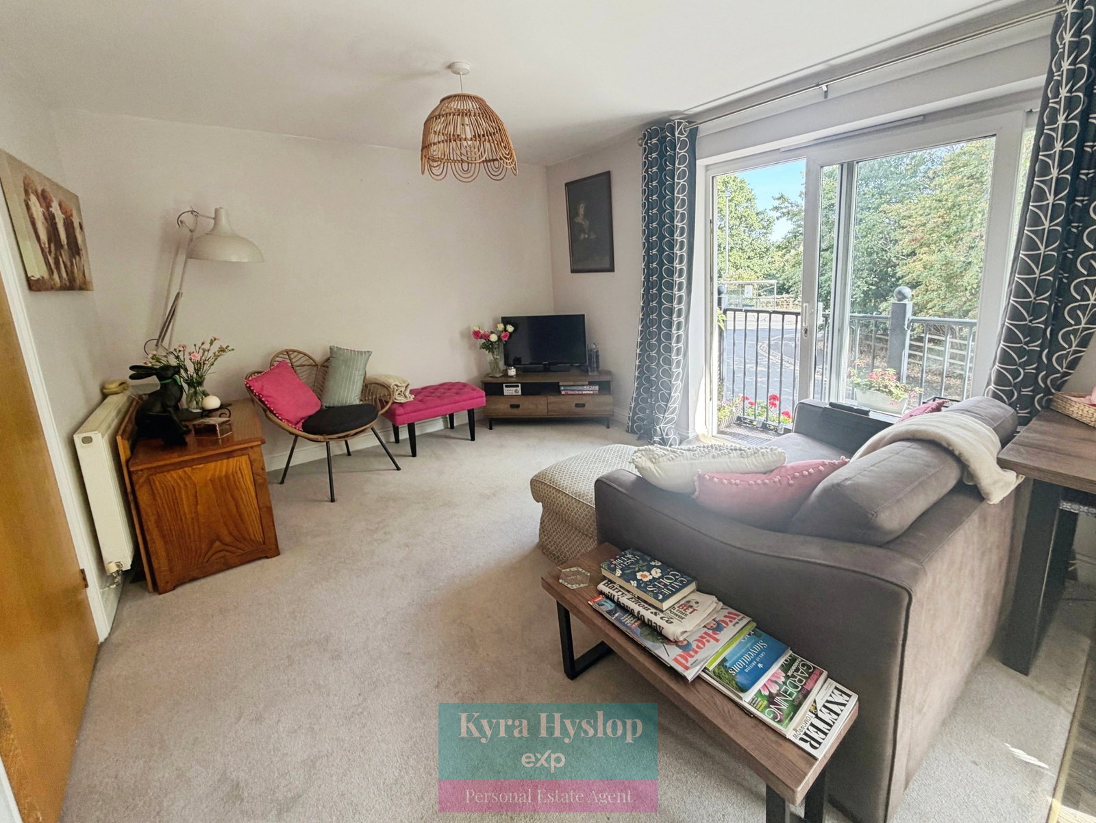 Flat for sale in Exeter, Pinbridge Mews, Exeter, EX4 8HQ, 549 m²