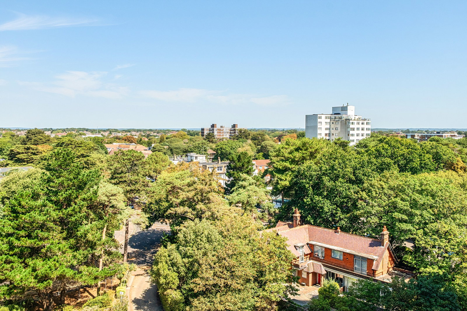Flat for sale in Bournemouth, Manor Road, Bournemouth, BH1 3EJ, 1404 m²