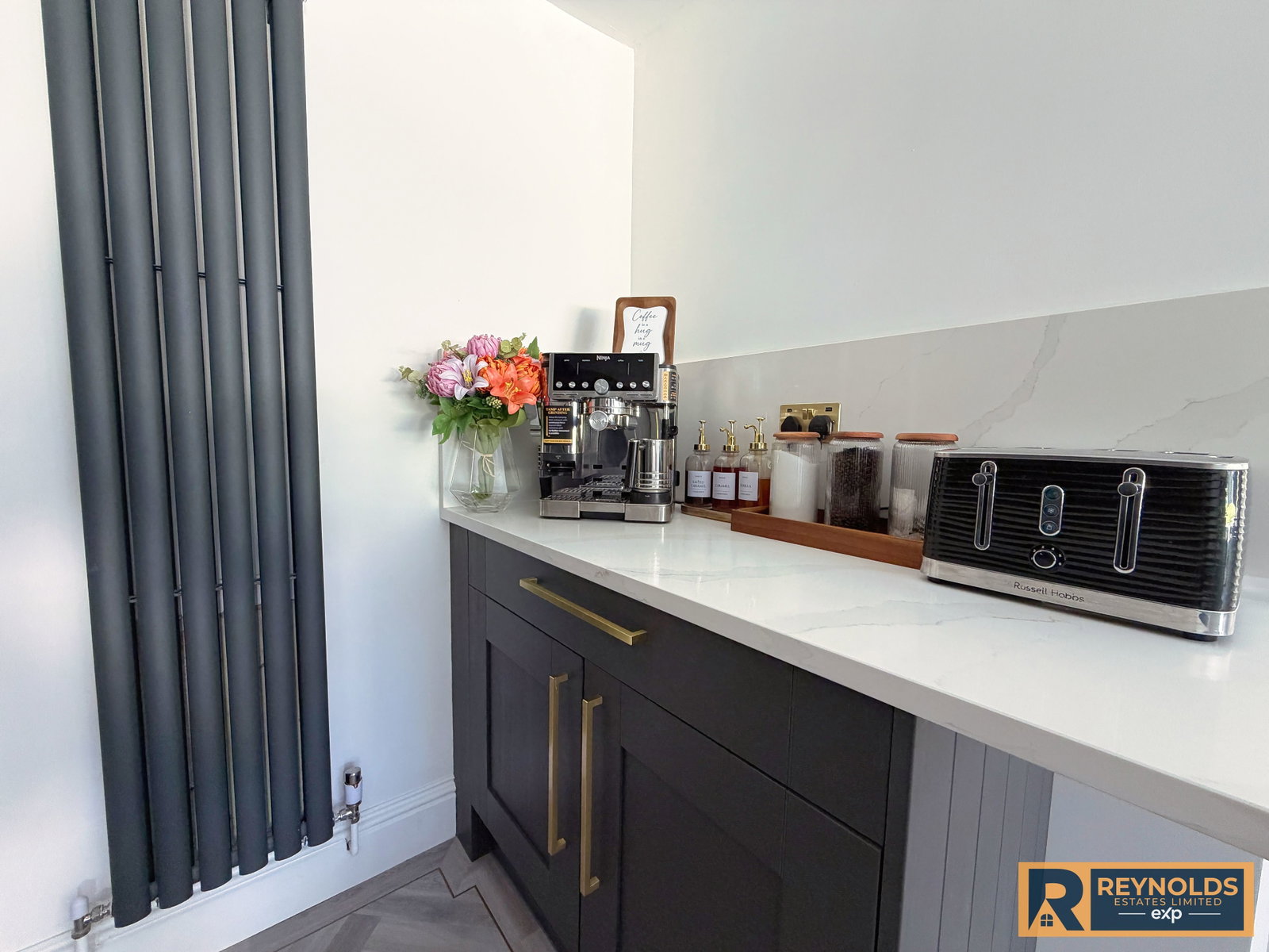 Semi Detached House for sale in Snodland, Nevill Road, Snodland, Kent, ME6 5HX, 1173 m²