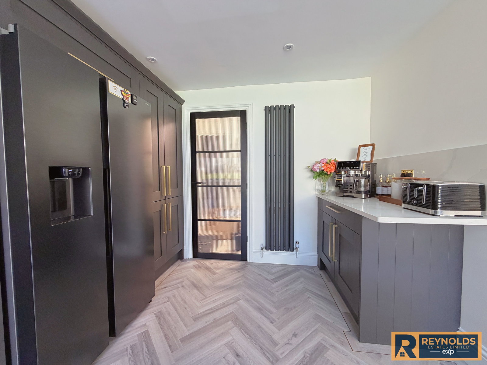 Semi Detached House for sale in Snodland, Nevill Road, Snodland, Kent, ME6 5HX, 1173 m²