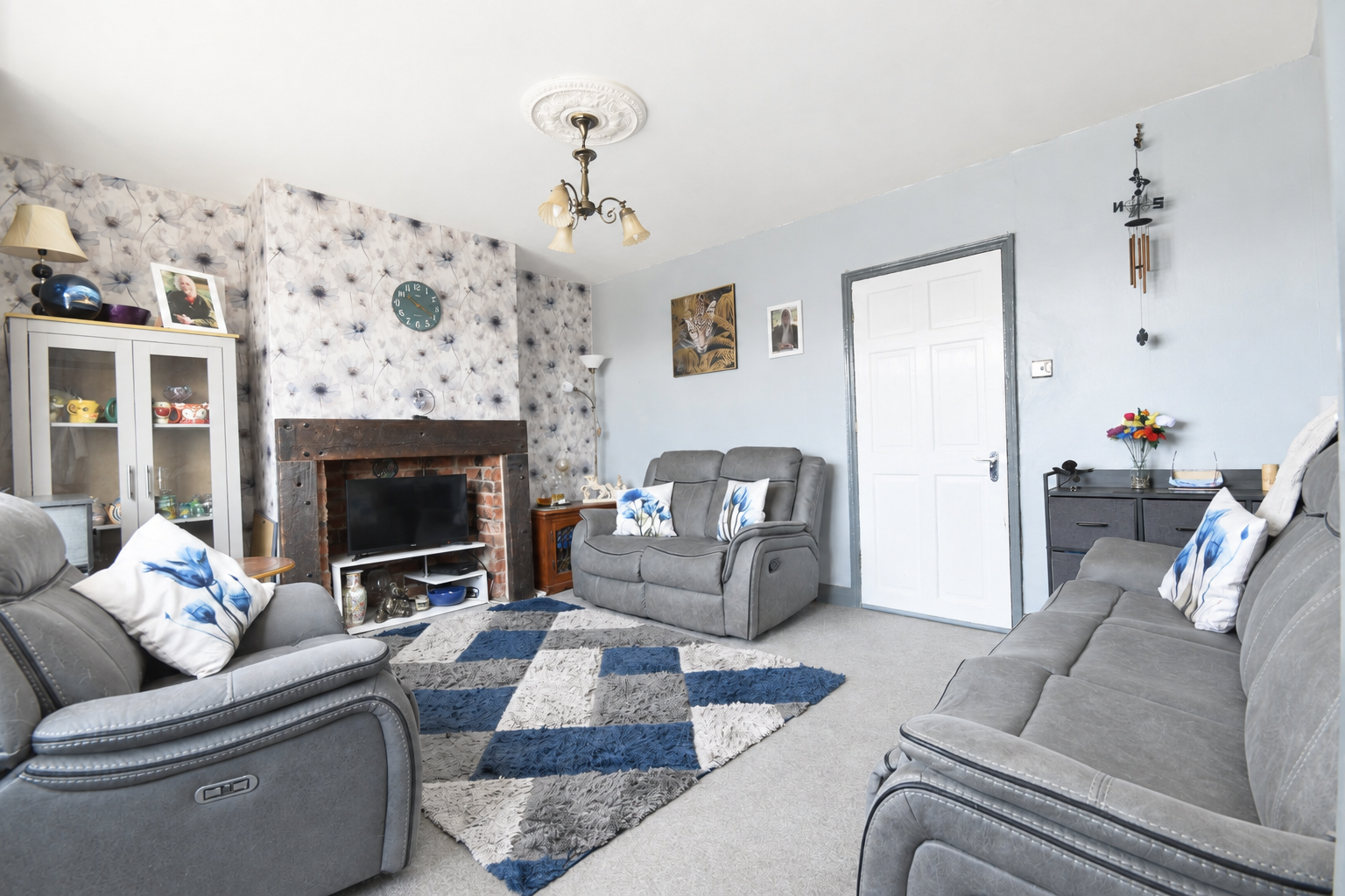 Semi Detached House in Derby 2
