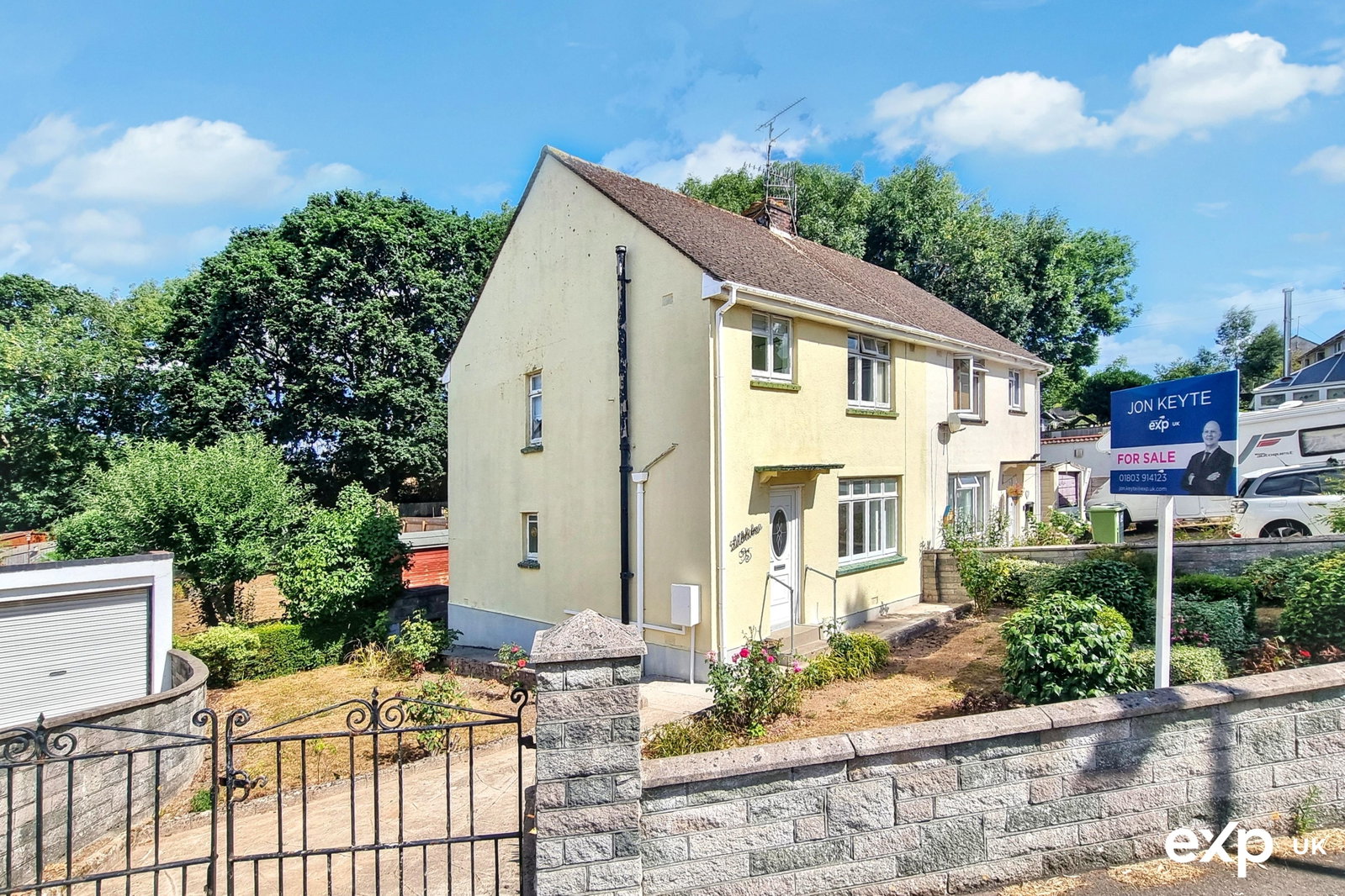 Semi Detached House in Newton Abbot