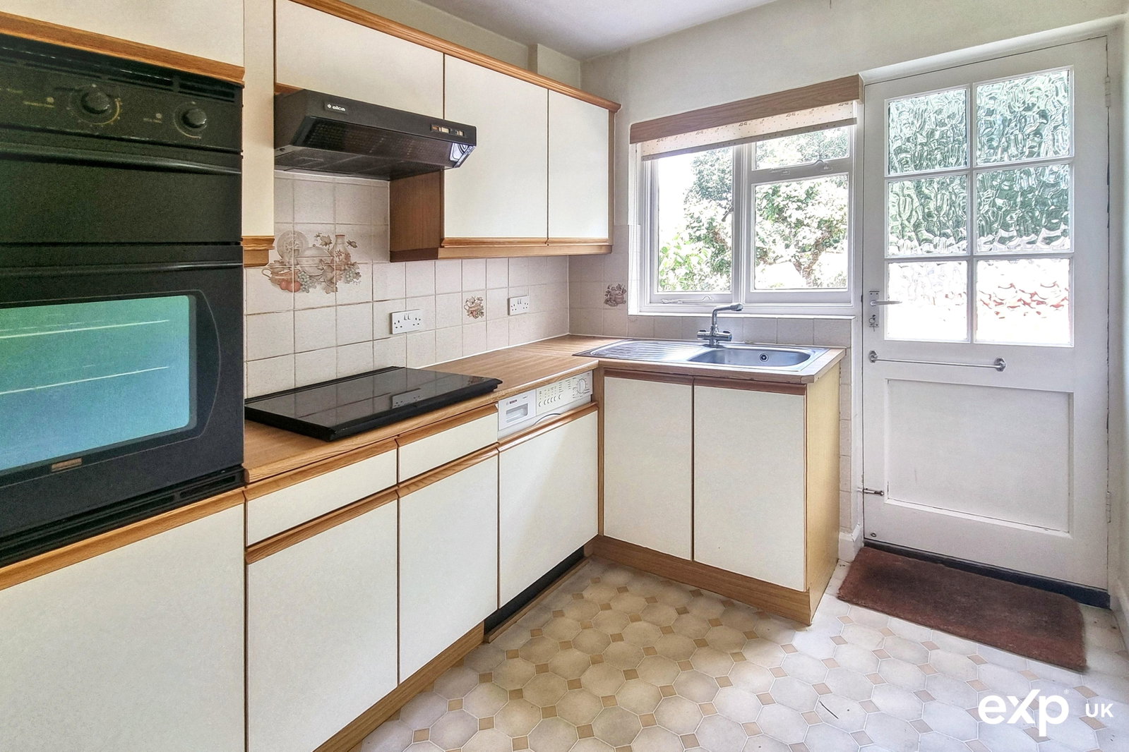 Semi Detached House in Newton Abbot
