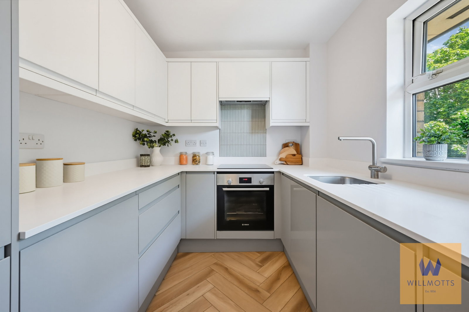Flat for sale in London, Acton Lane, London, W4 5DF, 616 m²