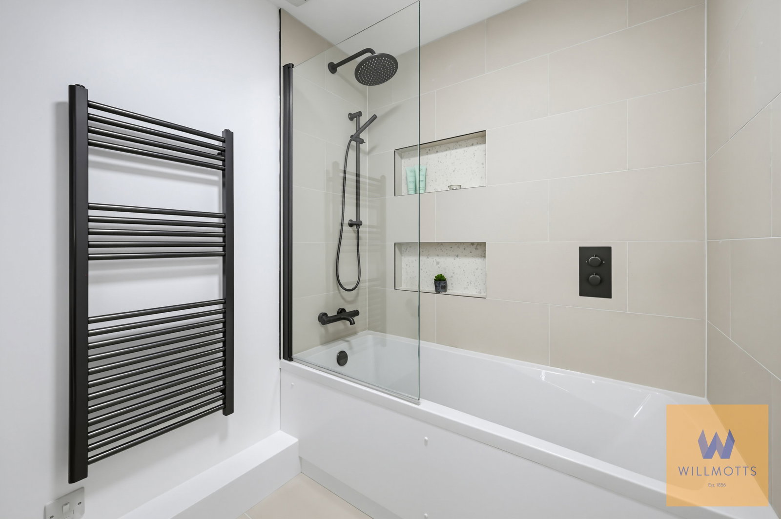 Flat for sale in London, Acton Lane, London, W4 5DF, 616 m²