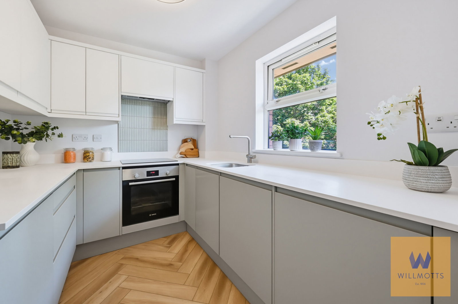Flat for sale in London, Acton Lane, London, W4 5DF, 616 m²