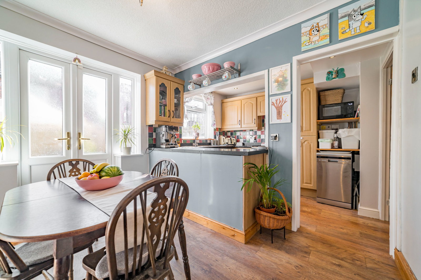 Semi Detached House for sale in Manchester, Chertsey Close, Gorton, Manchester, M18, 1167 m²
