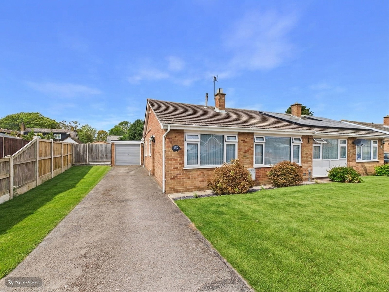 Semi Detached Bungalow in Clacton-on-sea
