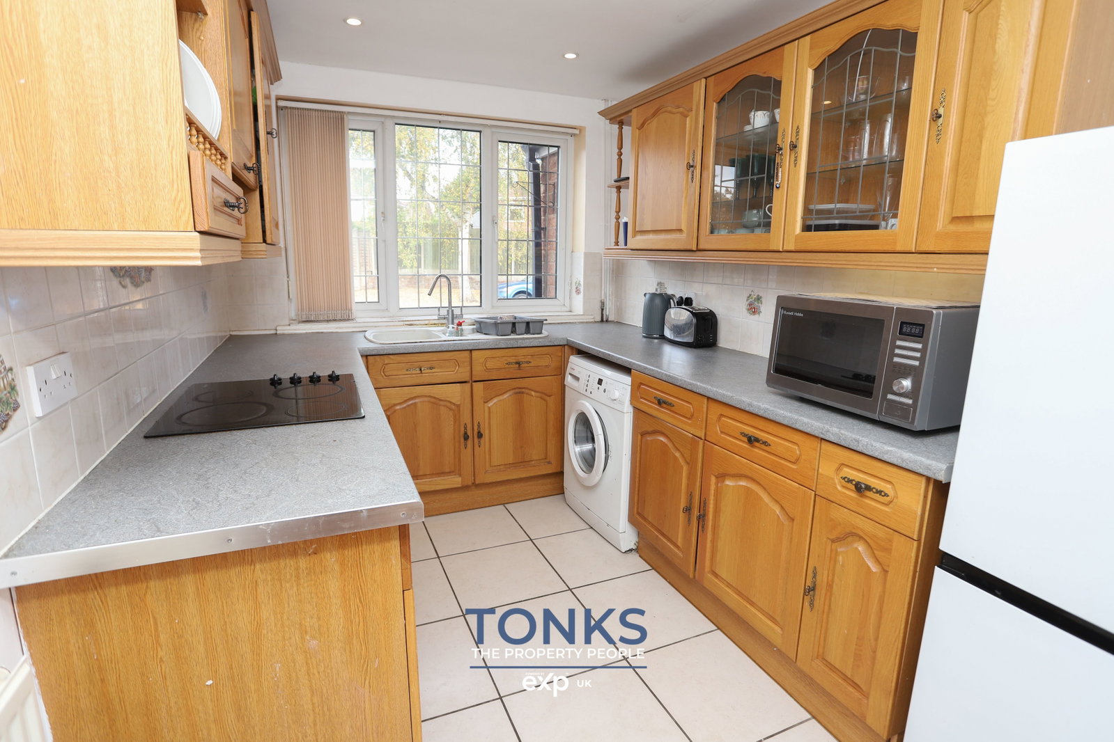 Semi Detached House for sale in Rowley Regis, Field View Drive, Rowley Regis, B65 0RH