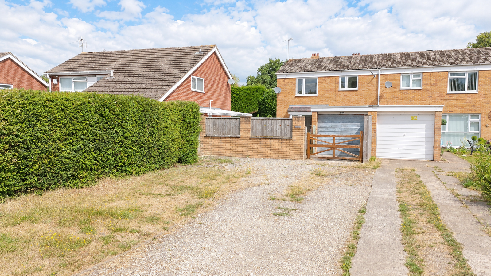 Semi Detached House in Coventry