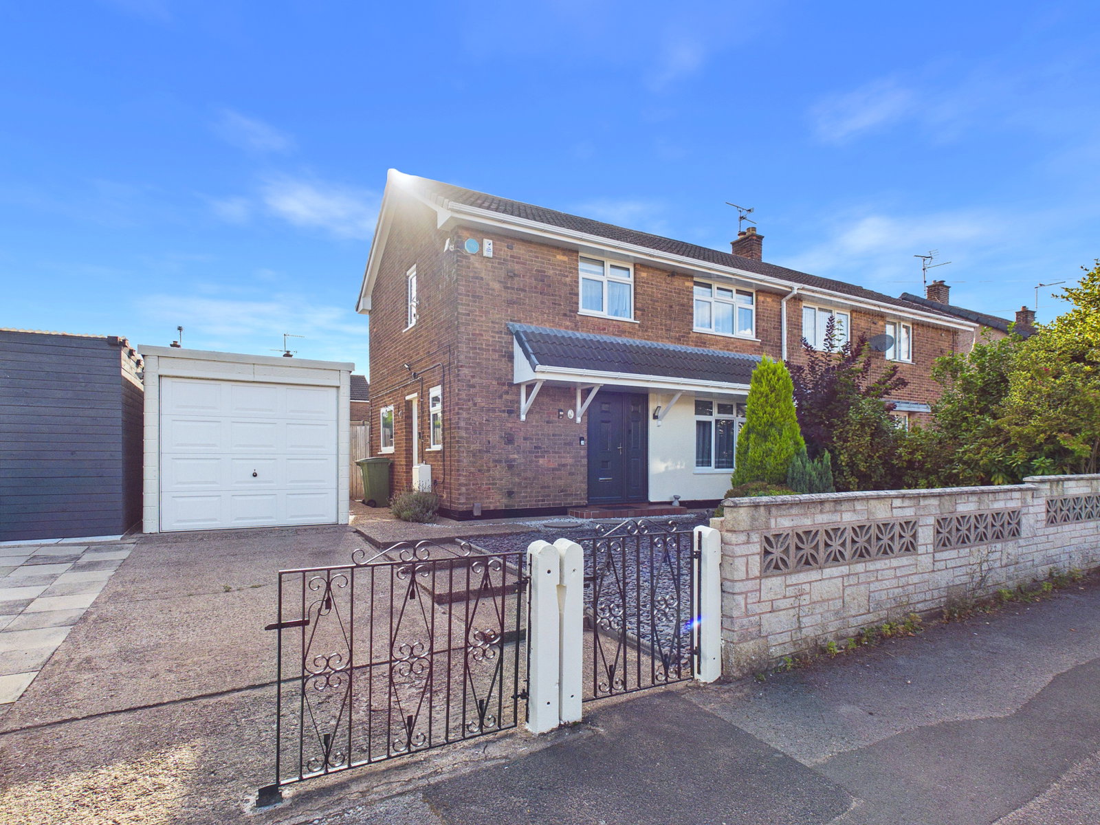 Semi Detached House in Mansfield