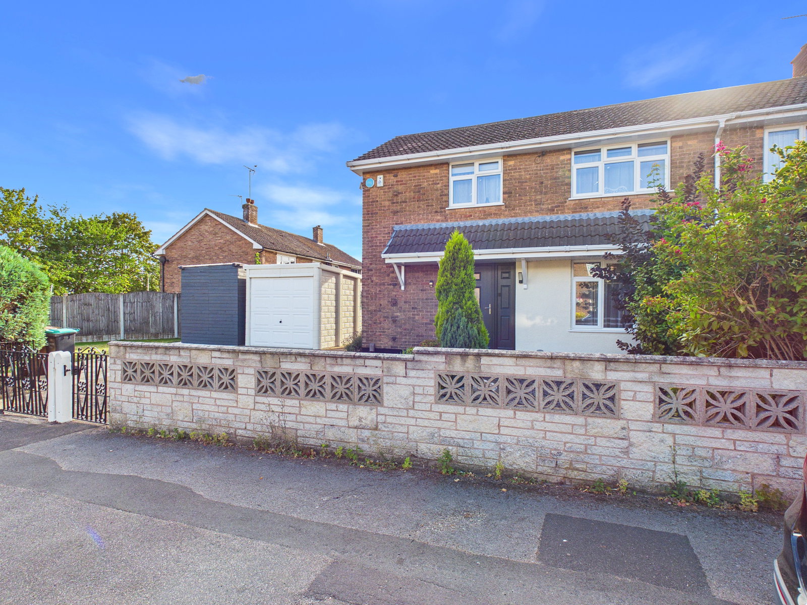 Semi Detached House in Mansfield