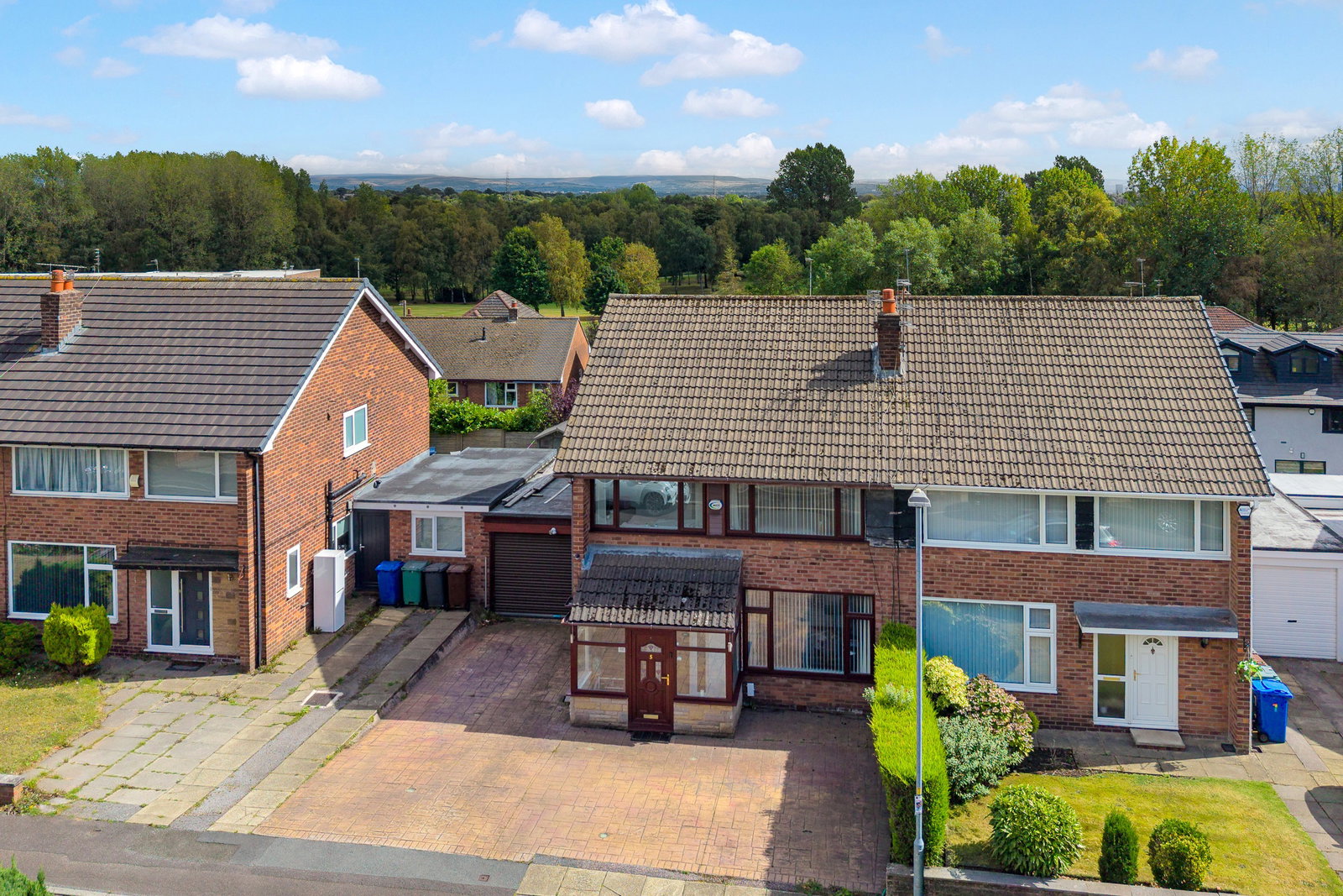 Semi Detached House for sale in Manchester, Rochford Avenue, Whitefield, Manchester, M45 7PQ, 1682 m²