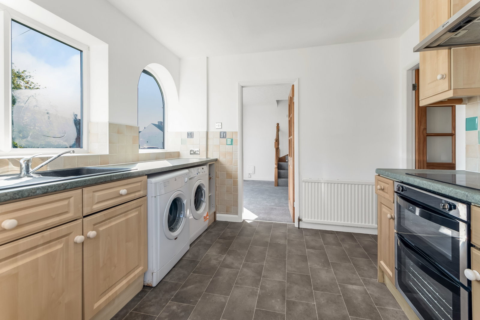 Semi Detached Bungalow for sale in York, Ash Close, York, YO31 1HE, 839 m²