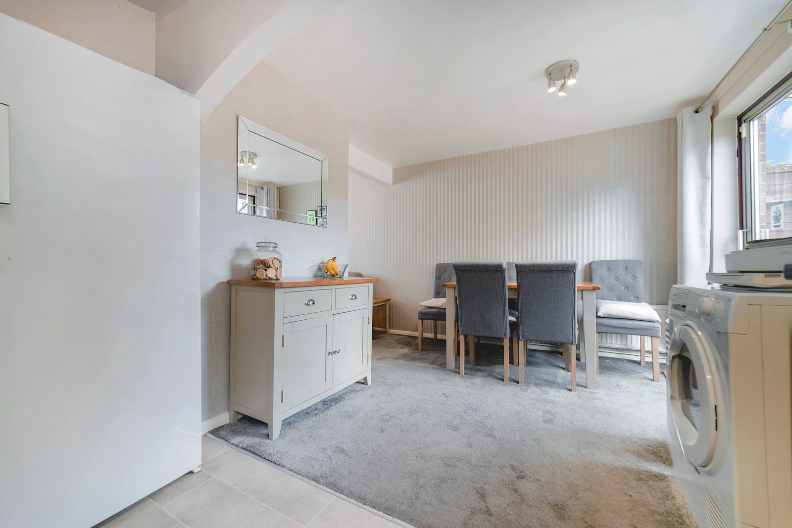 Semi Detached House in Orpington 5