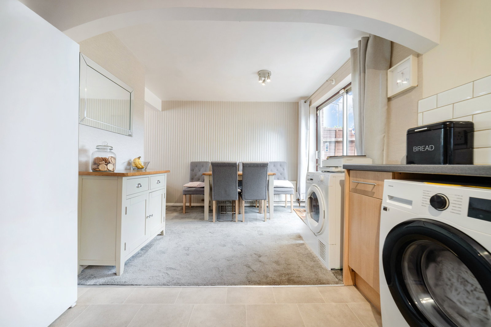 Semi Detached House in Orpington 4