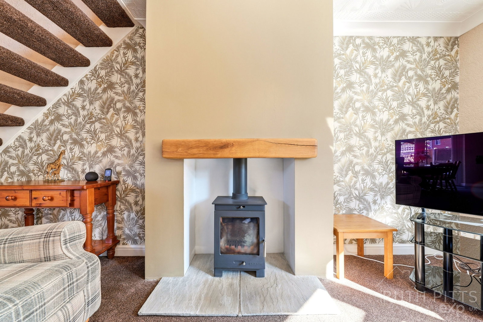 Semi Detached House for sale in Pontefract, Little Lane, Upton, WF9