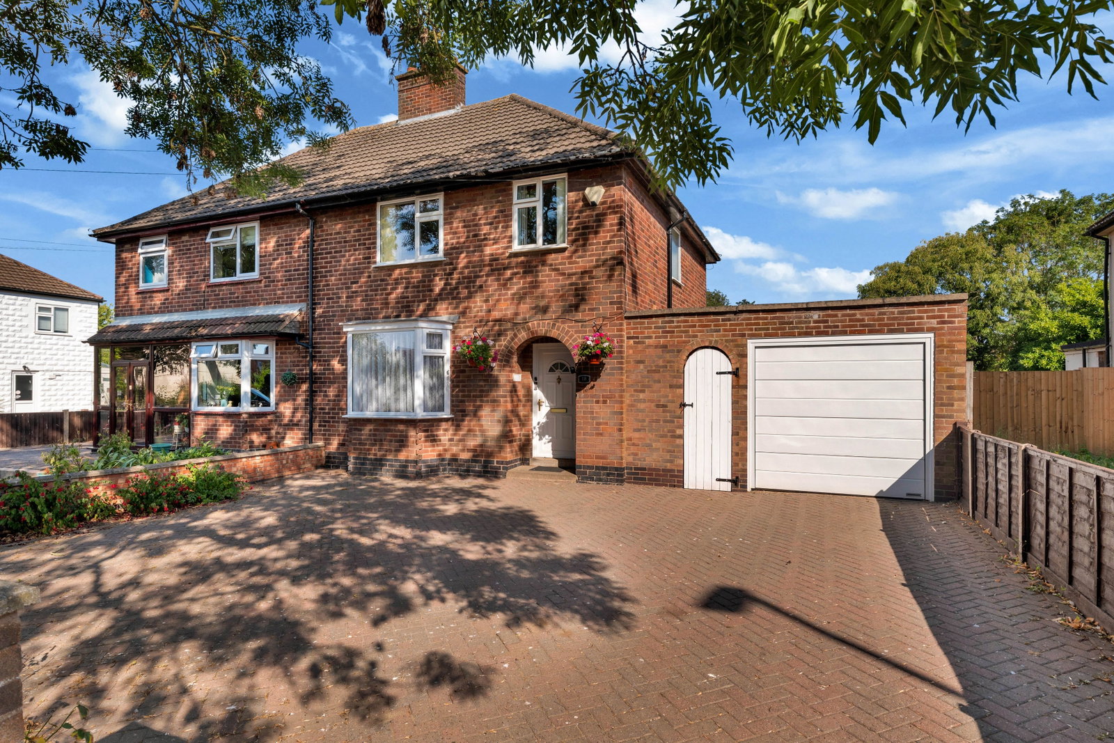 Semi Detached House for sale in Leicester, Barkby Road, Queniborough, LE7 3FD