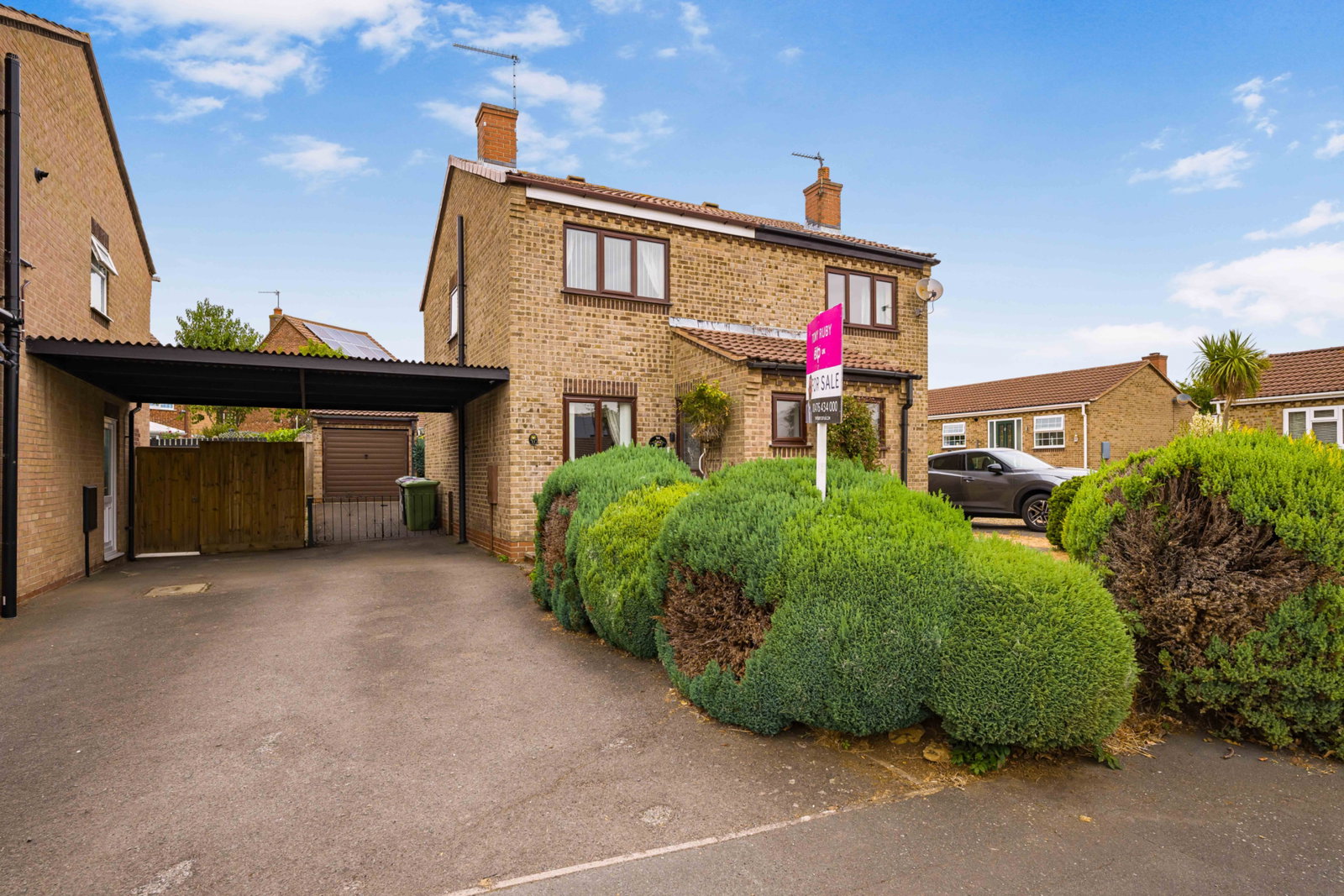 Semi Detached House in Grantham
