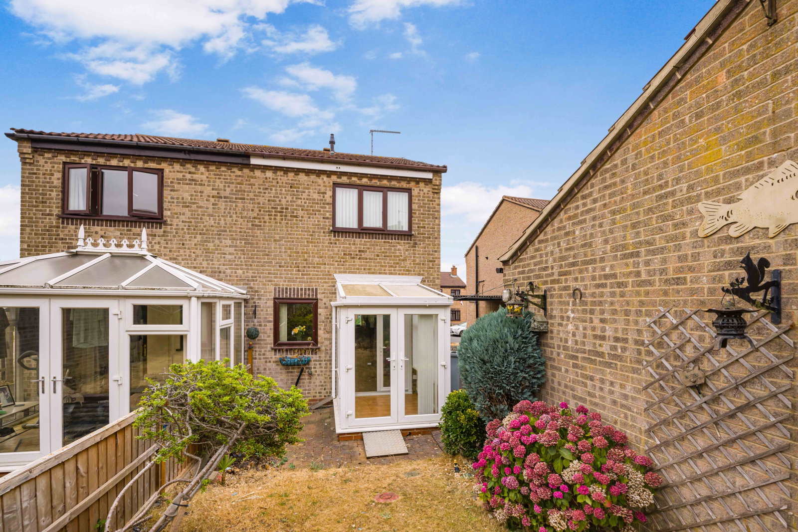 Semi Detached House for sale in Grantham, Carlisle Close on Barrowby Gate in Grantham, 625 m²