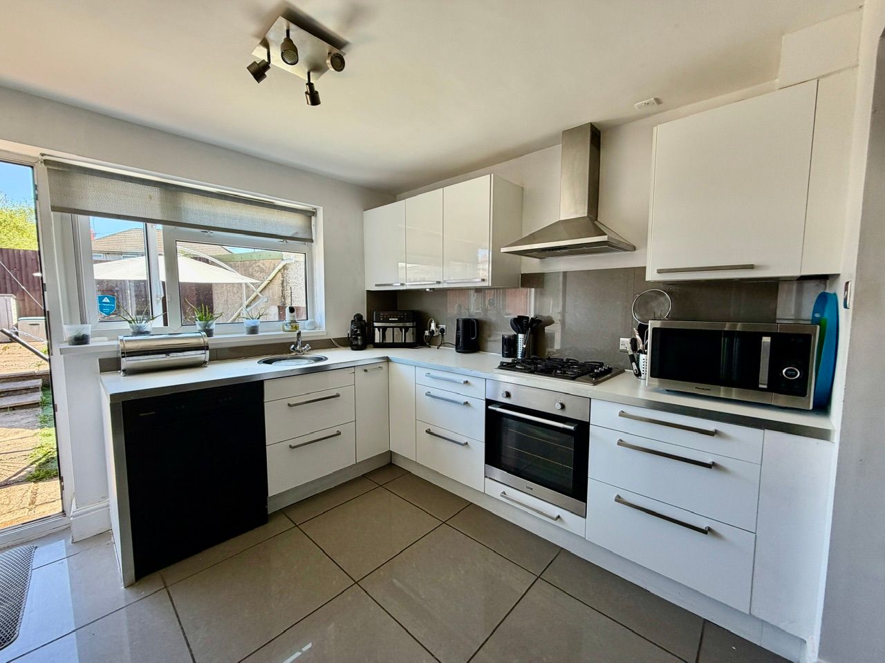 Terraced House in Blackwood 2