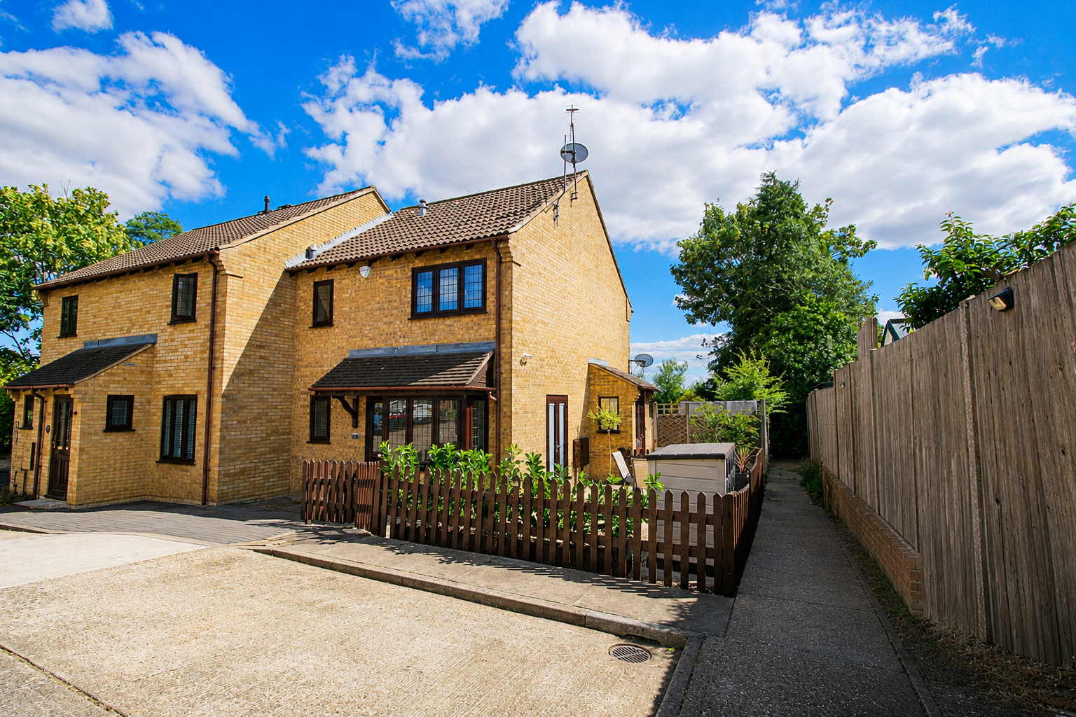 End Of Terrace House in Abbots Langley