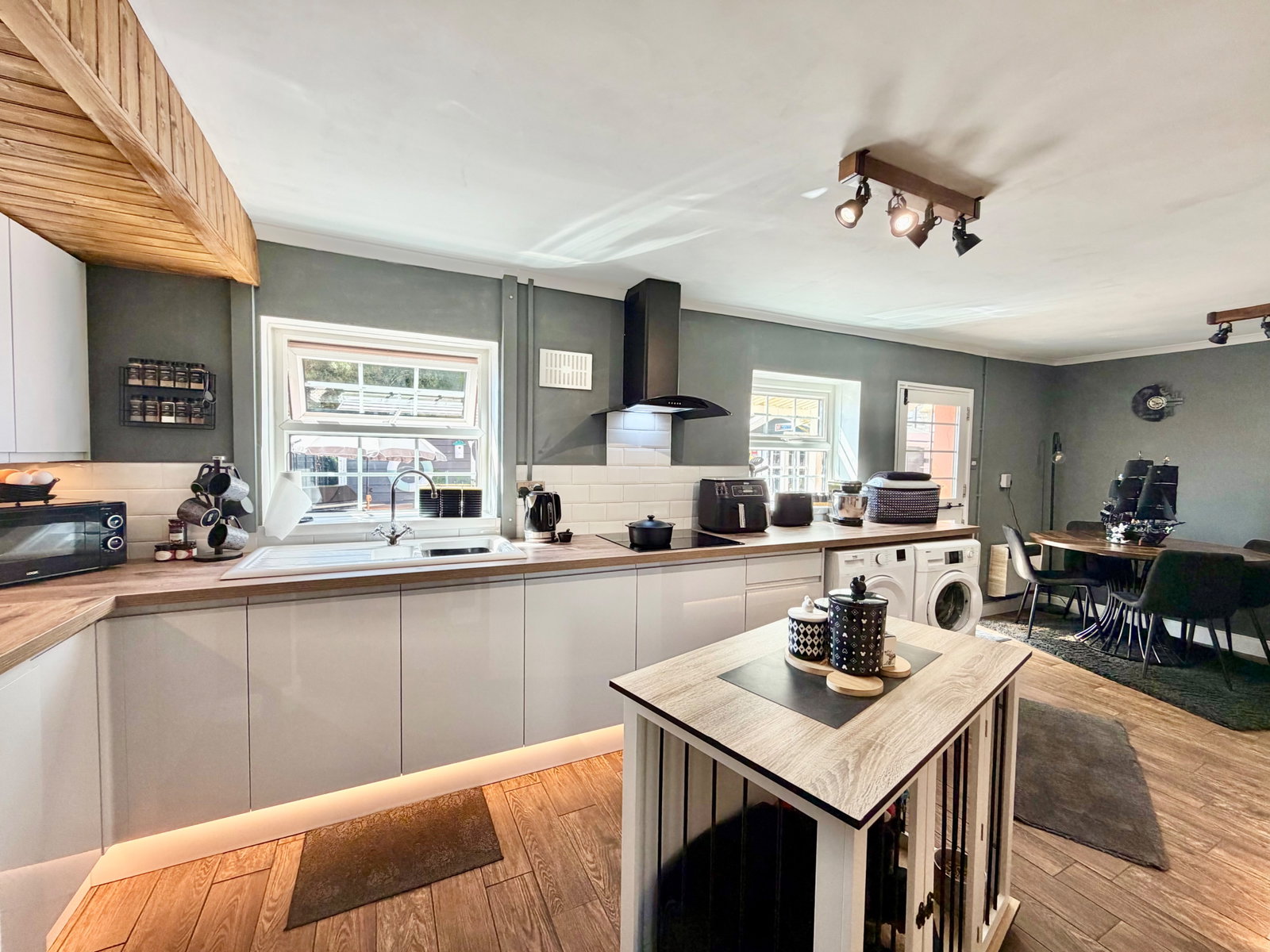 Semi Detached House in Paignton 2