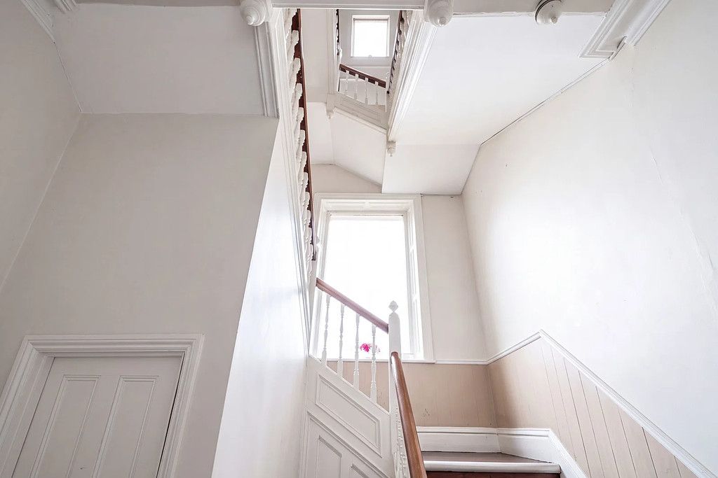 Semi Detached House in Newcastle Upon Tyne 4