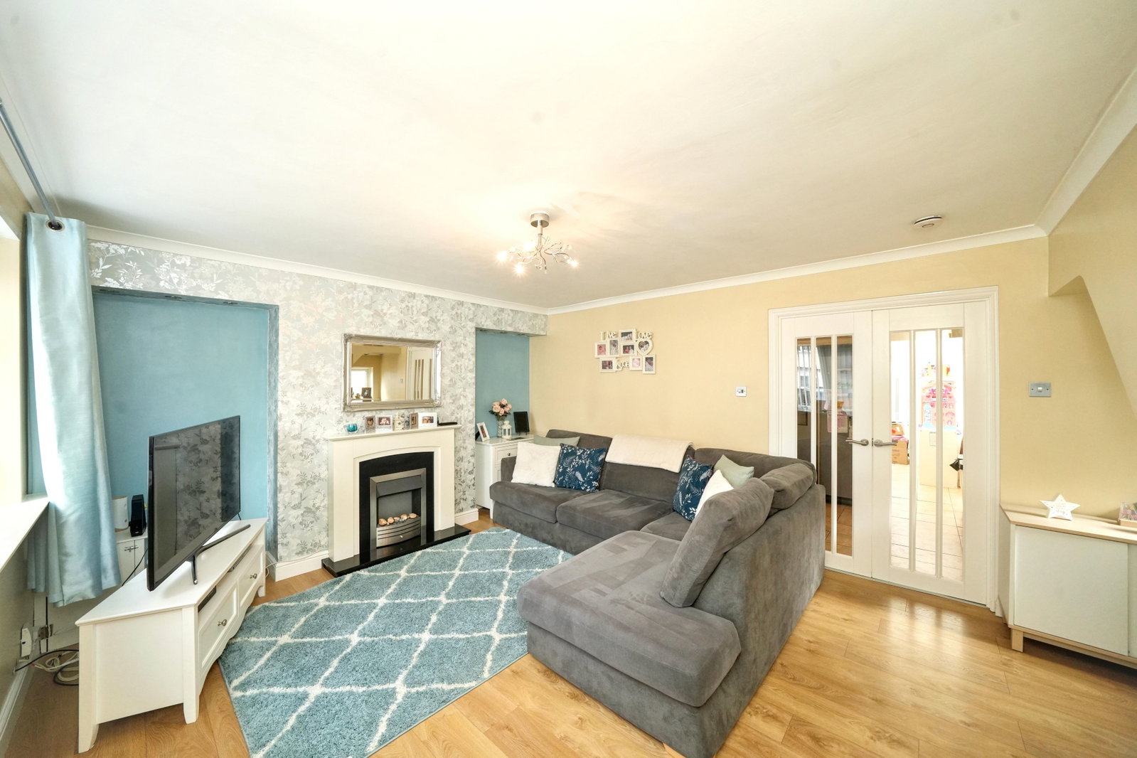 Semi Detached House for sale in Wednesbury, Yardley Street, Wednesbury, WS10 8HR