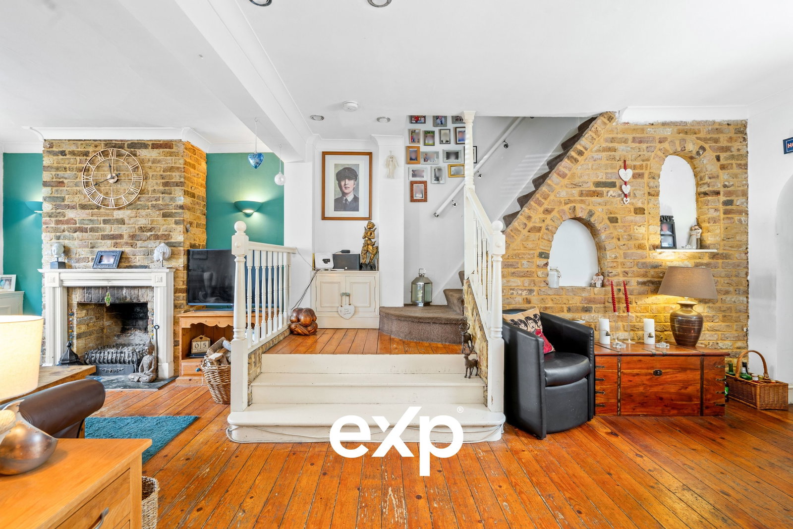 Semi Detached House in Feltham
