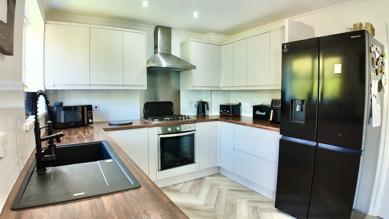 Detached House in Newport 3