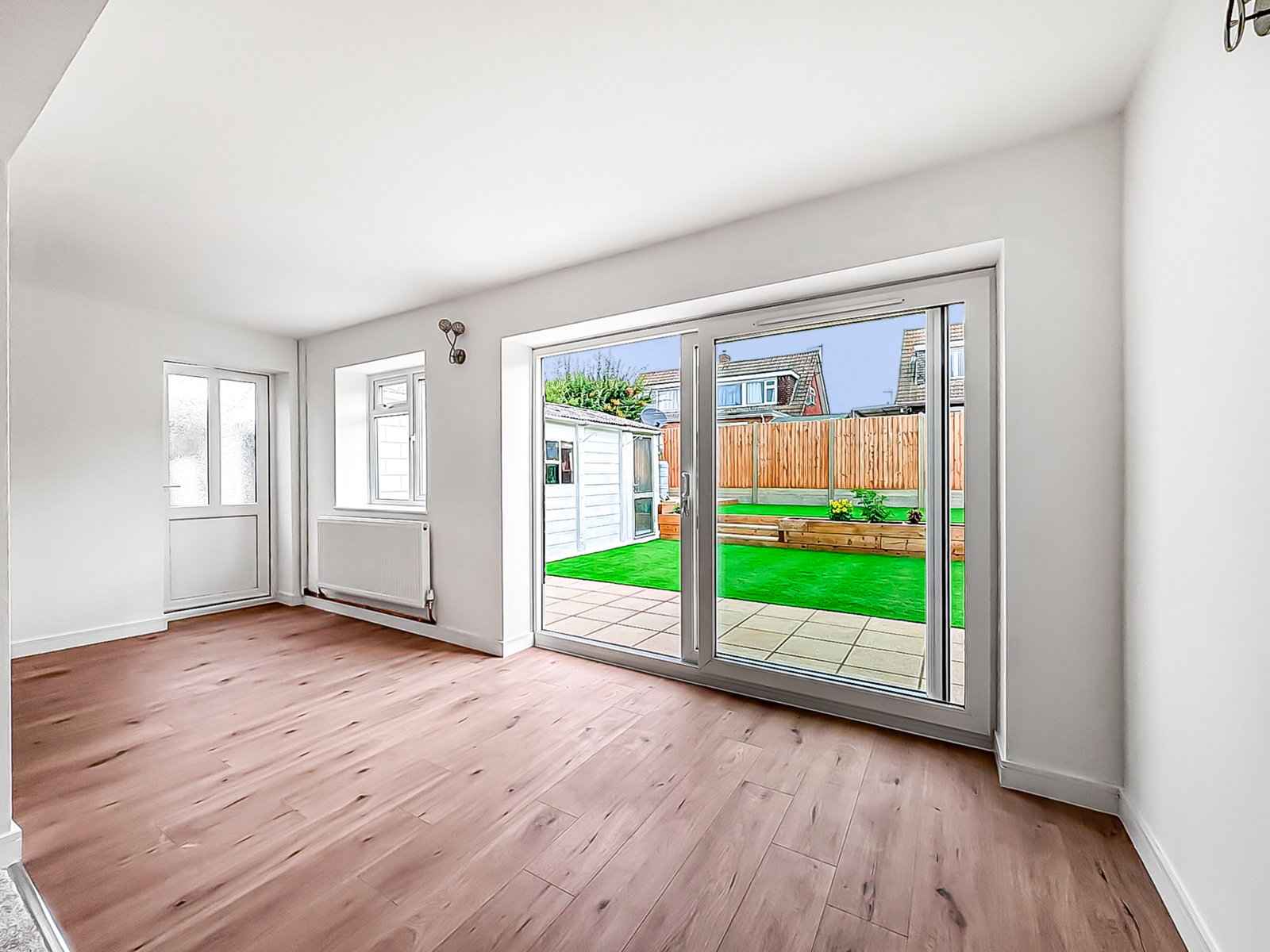 Semi Detached Bungalow in Gloucester 5