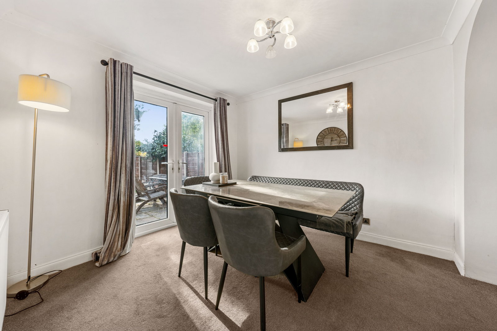 Semi Detached House for sale in Manchester, Longley Lane, Manchester, M22, 998 m²