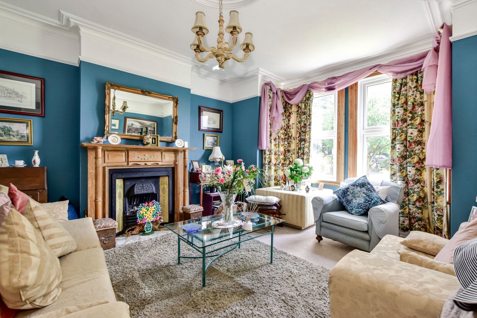 Semi Detached House in Northwood 2