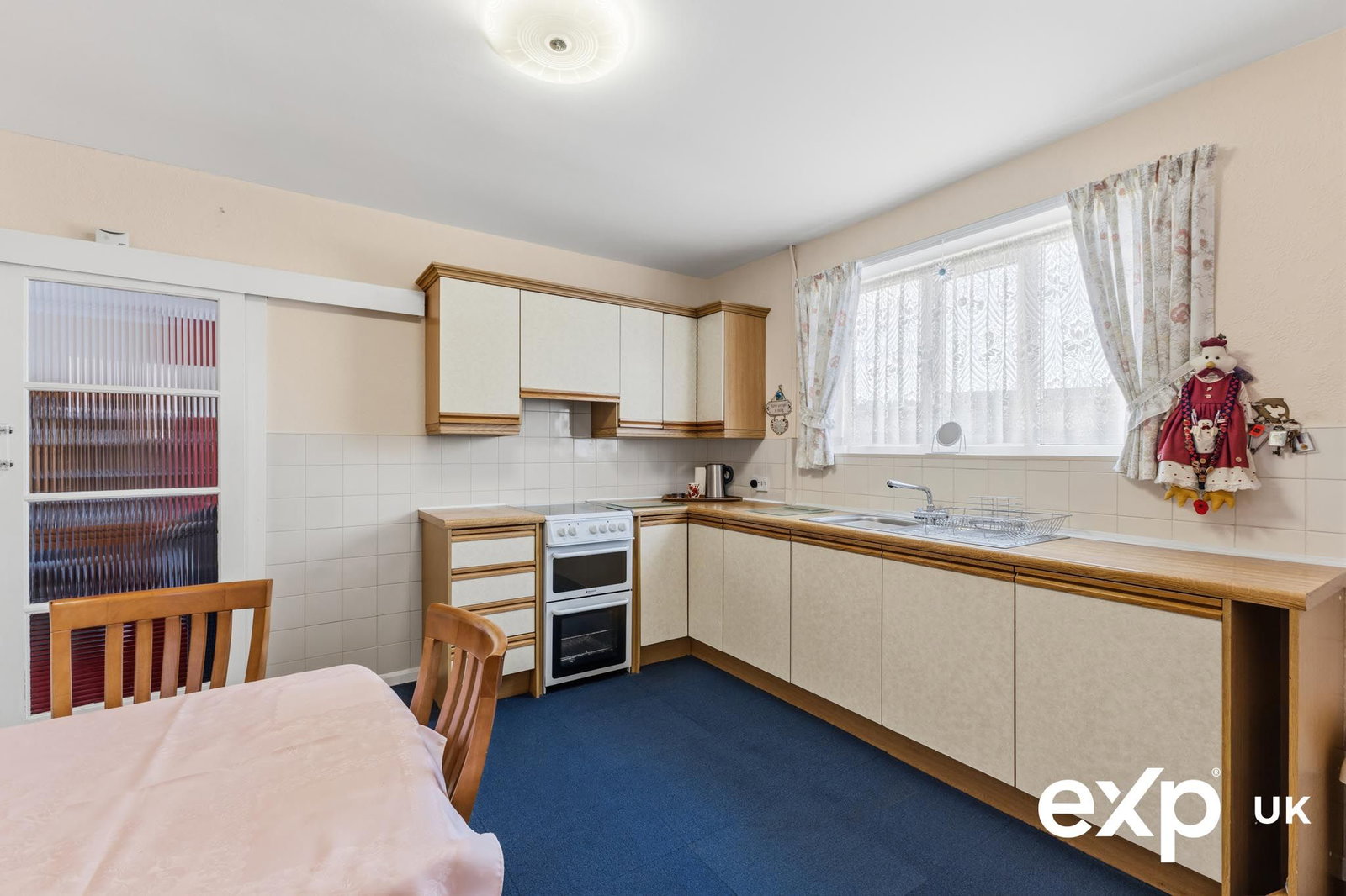 Semi Detached House for sale in Newark, Hazel Road, New Ollerton, NG22 9TF