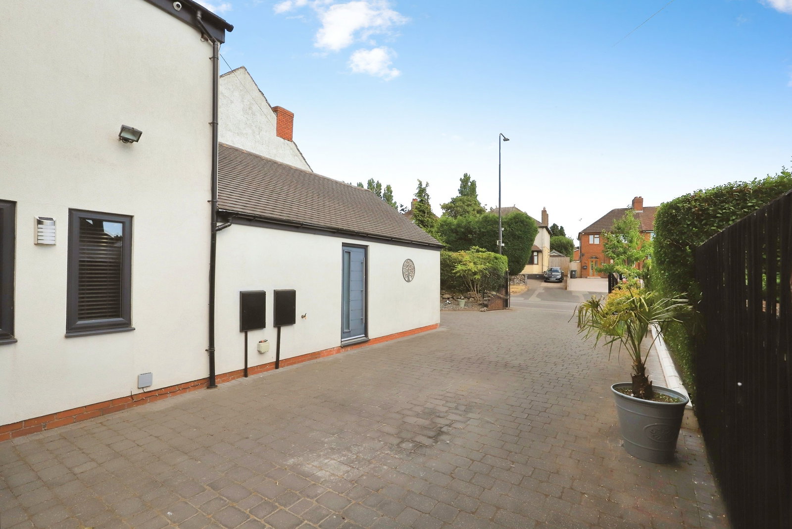 Detached House in Walsall 2