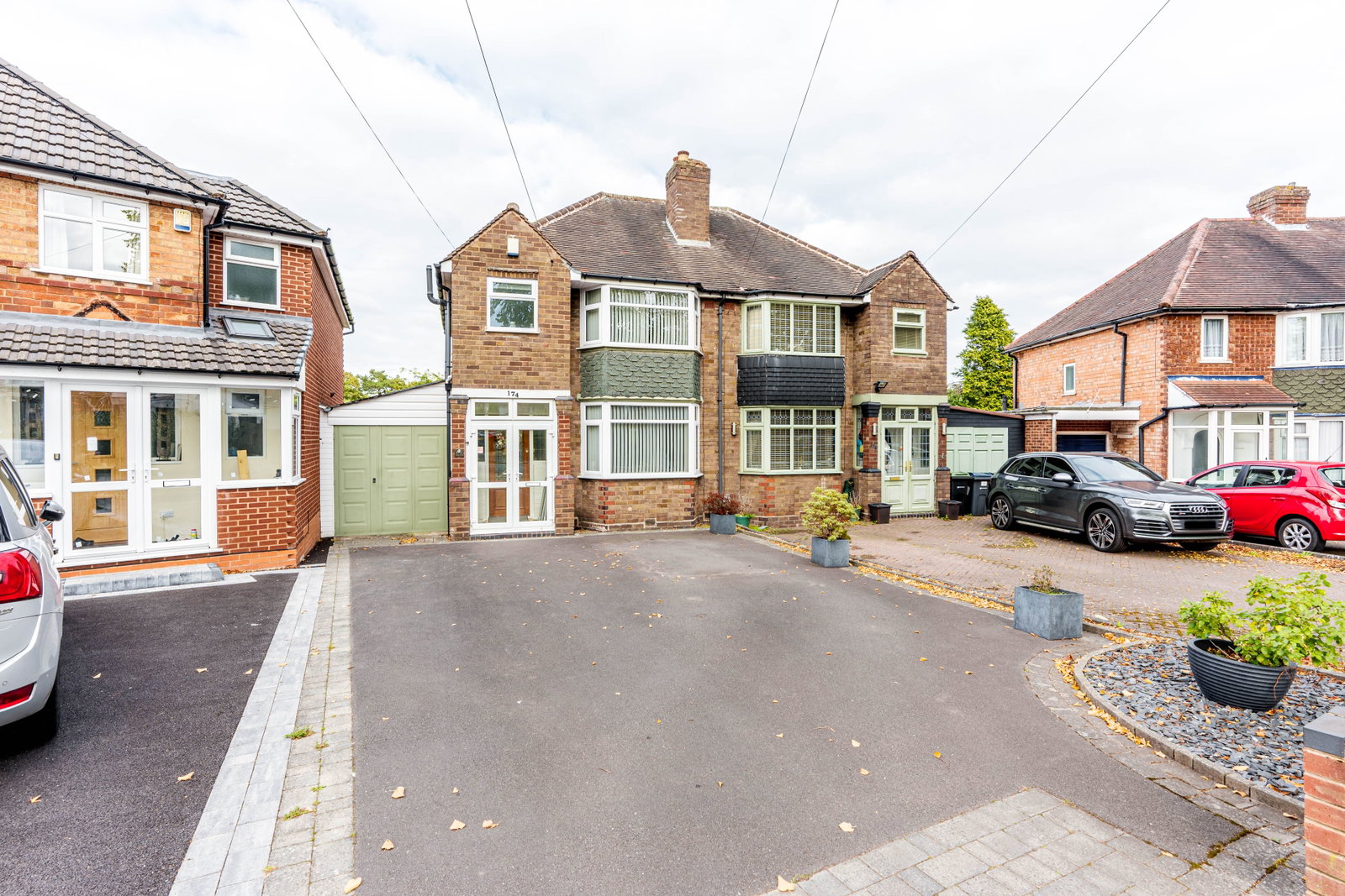 Semi Detached House for sale in Birmingham, Sunnymead Road, Birmingham, B26 1LS, 1216 m²
