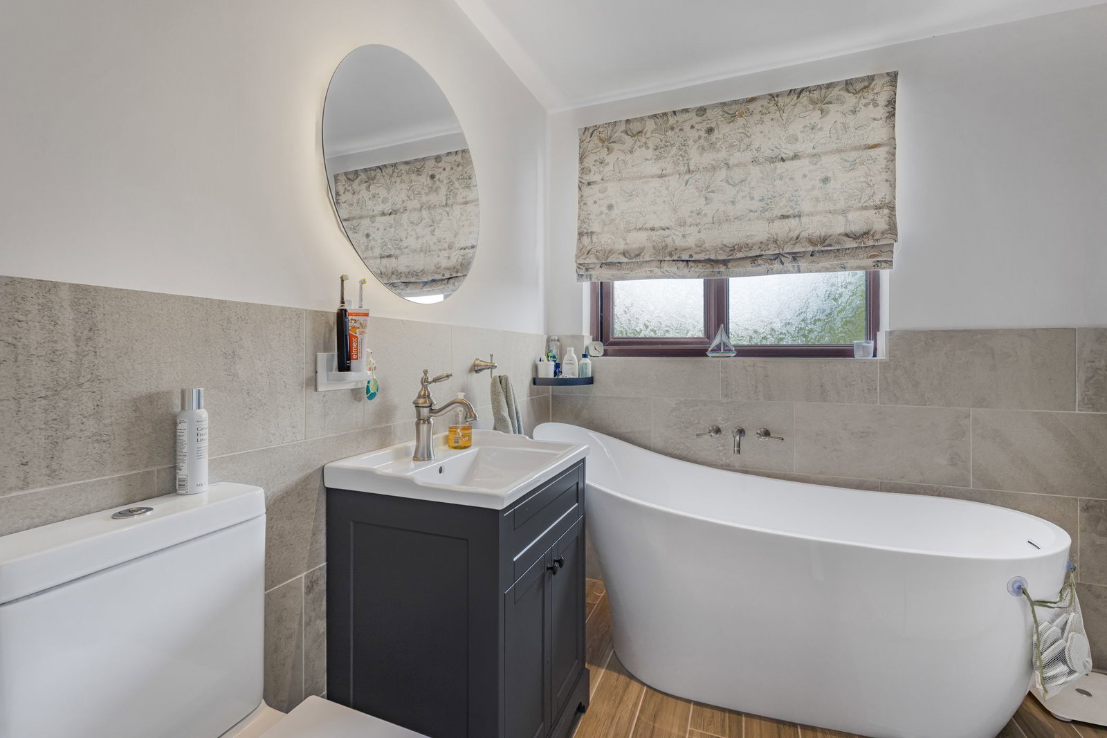 Semi Detached House for sale in Cheltenham, Barton Way, Up Hatherley, Cheltenham, GL51, 1092 m²