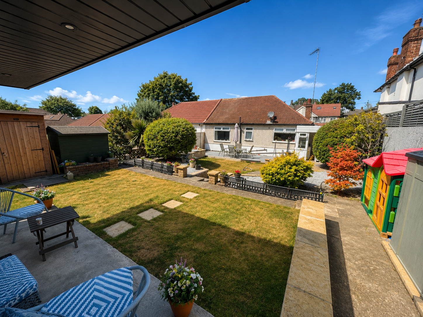 Semi Detached Bungalow in Welling 2