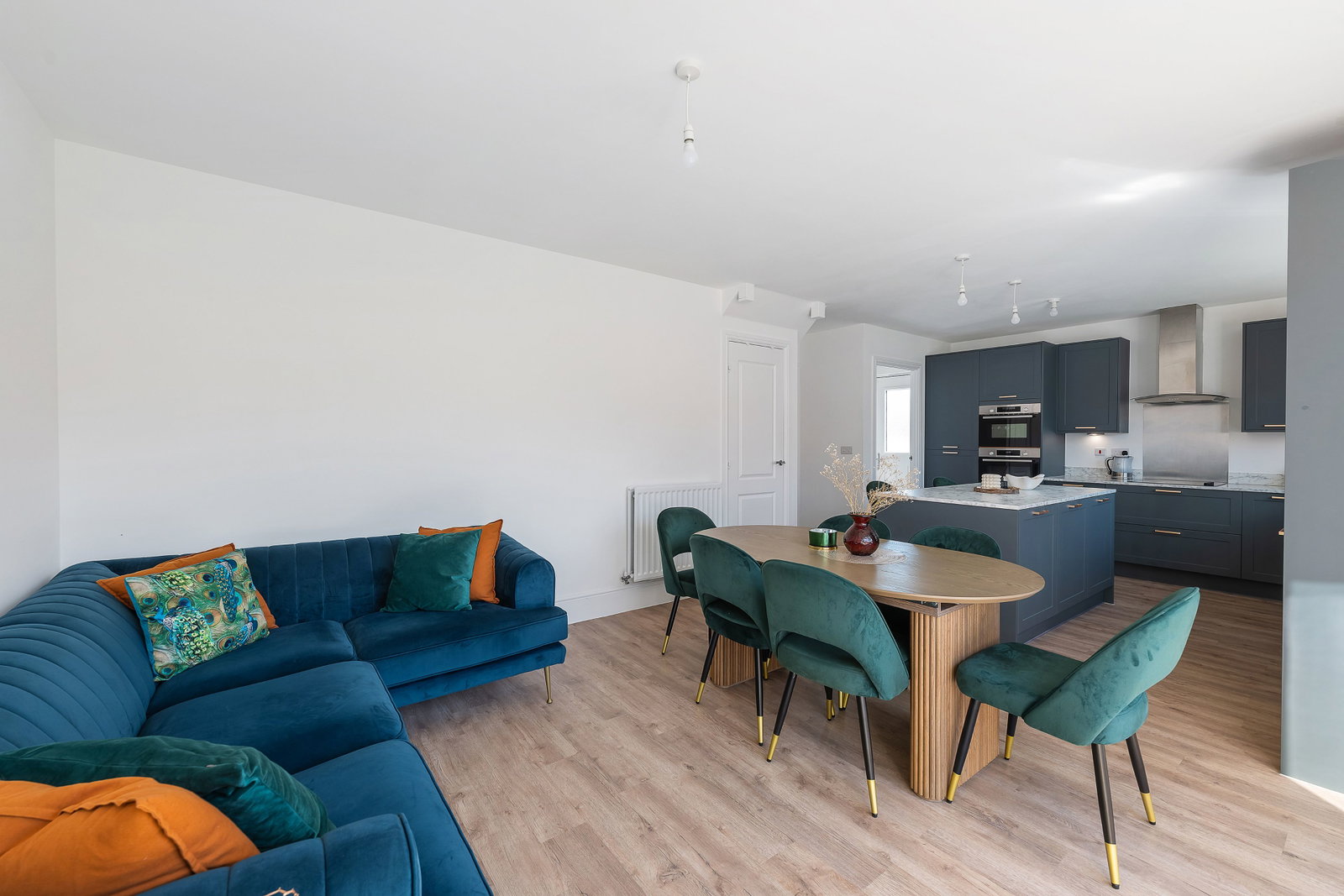 Detached House in Cliffe Woods 4