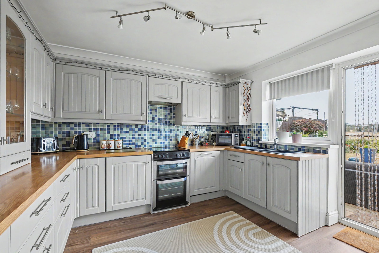 Semi Detached House in Sittingbourne 4