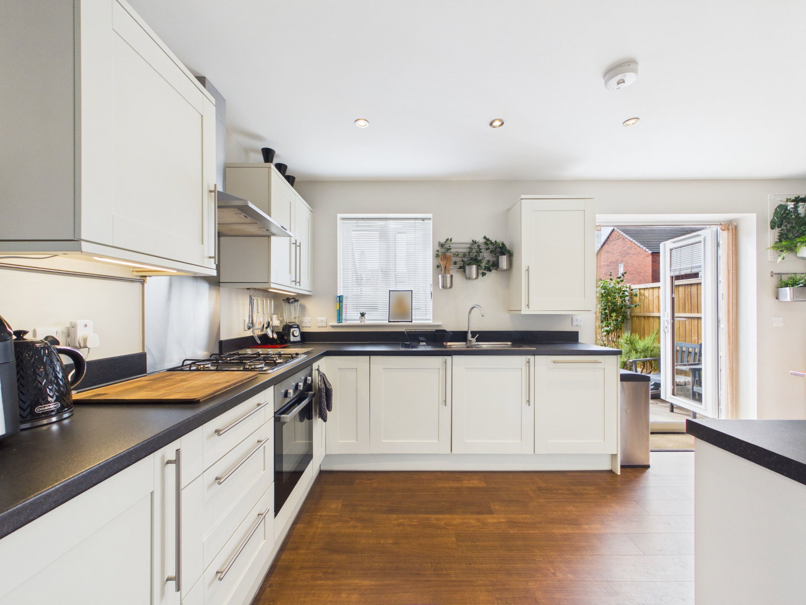 Semi Detached House in Newport 2