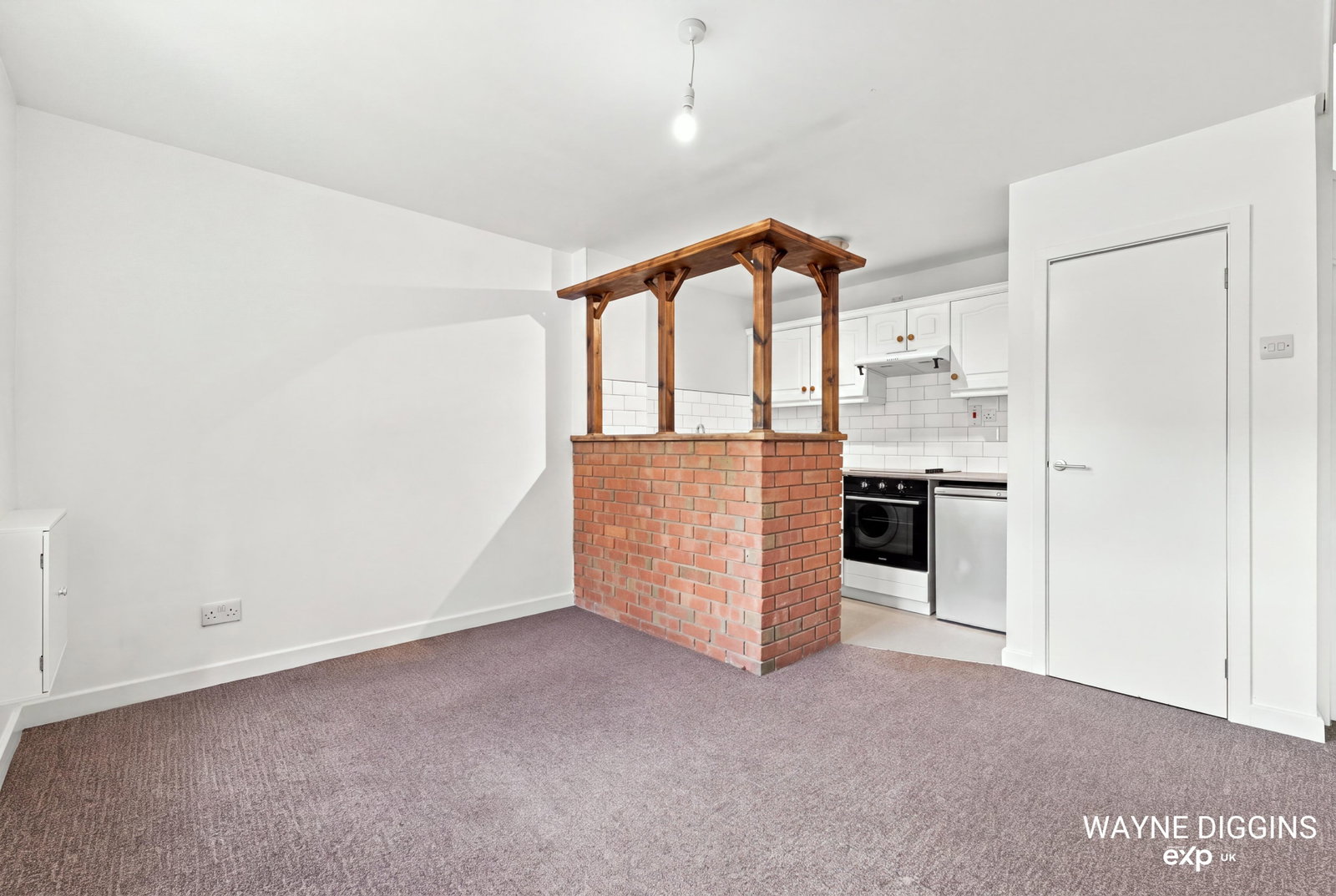 Terraced House in South Ockendon 5