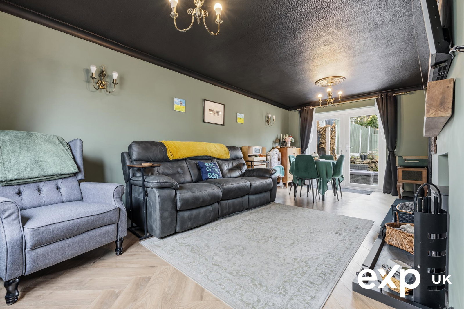 Semi Detached House for sale in Newark, The Markhams, New Ollerton, NG22 9QY