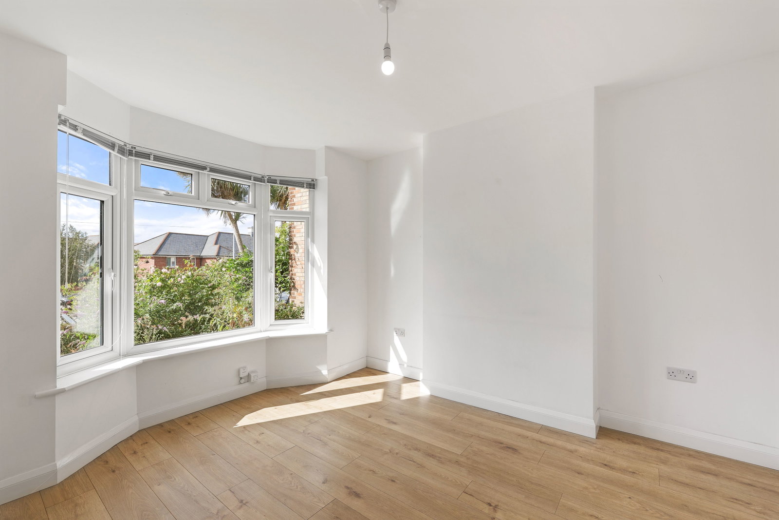 Semi Detached House for sale in Colchester, Ipswich Road, Colchester, CO4 0EQ, 892 m²
