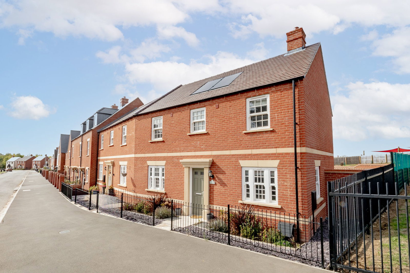 Semi Detached House for sale in Towcester, Yeoman Road, Towcester, NN12, 998 m²