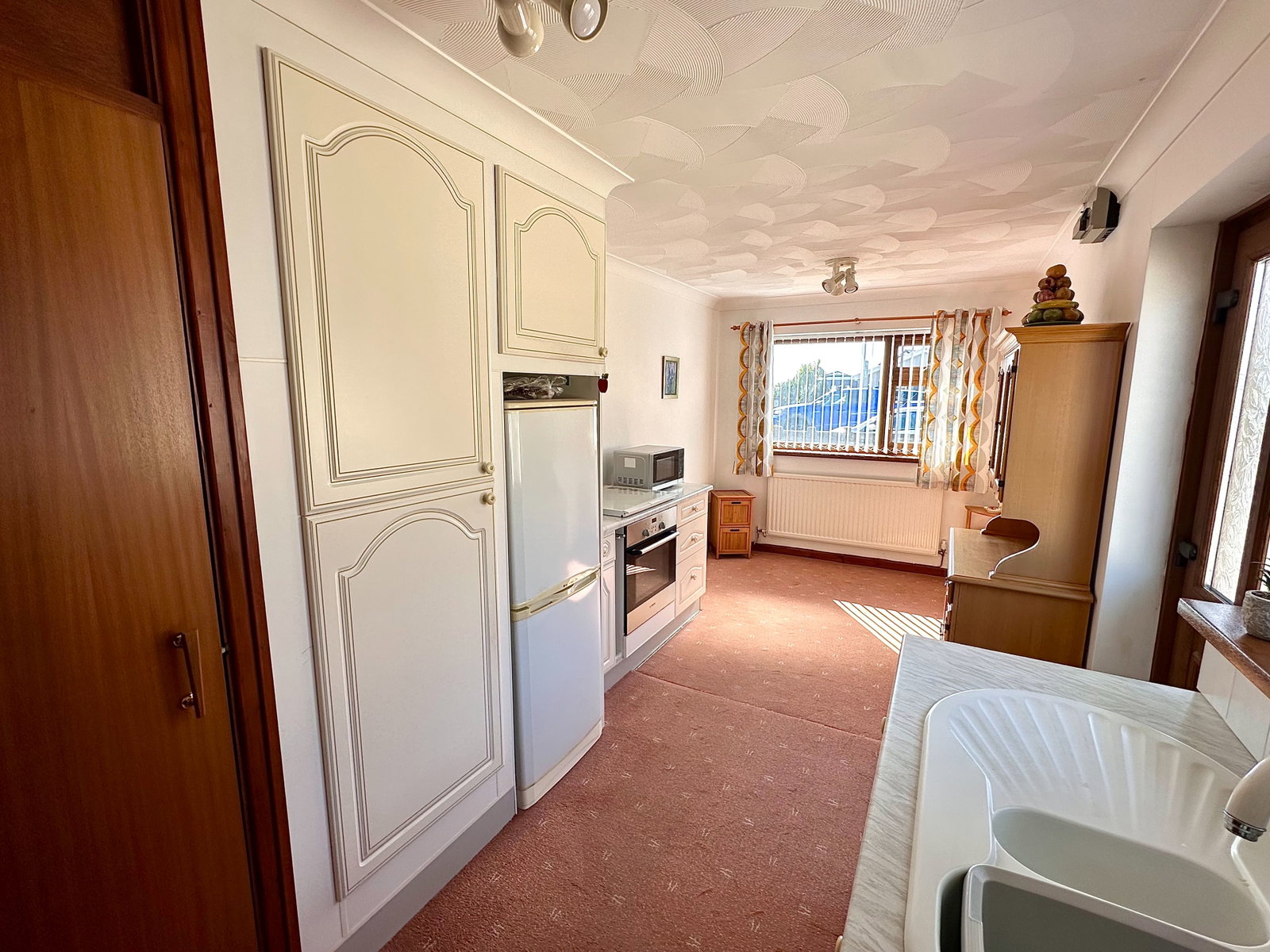 Bungalow in Swansea 3
